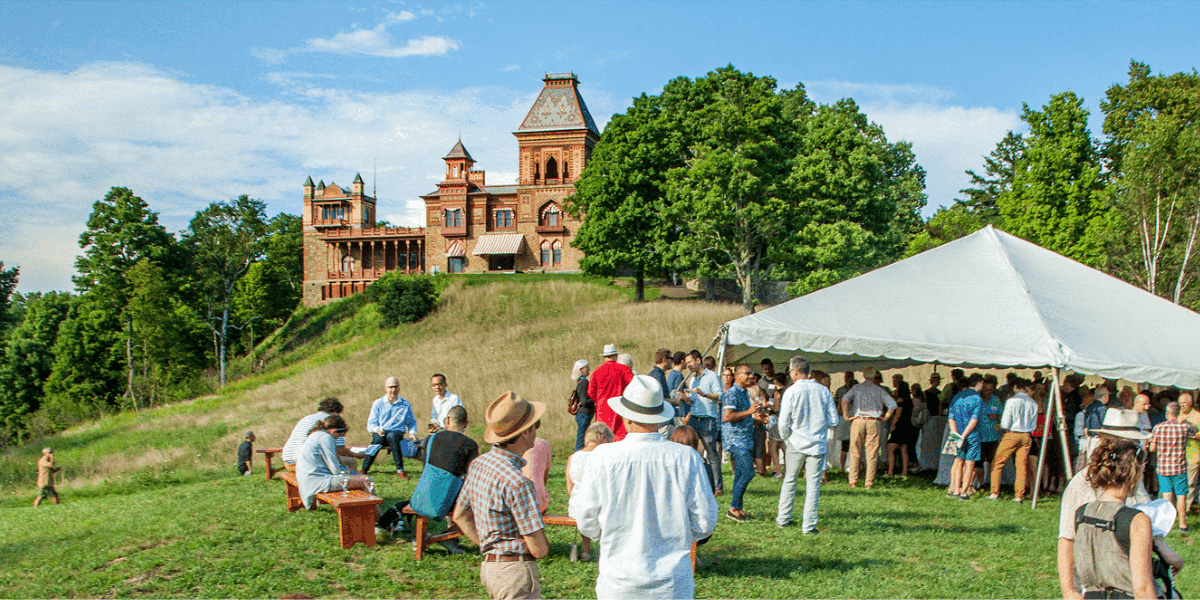 A picnic with many people outside the Olana State Historic Site