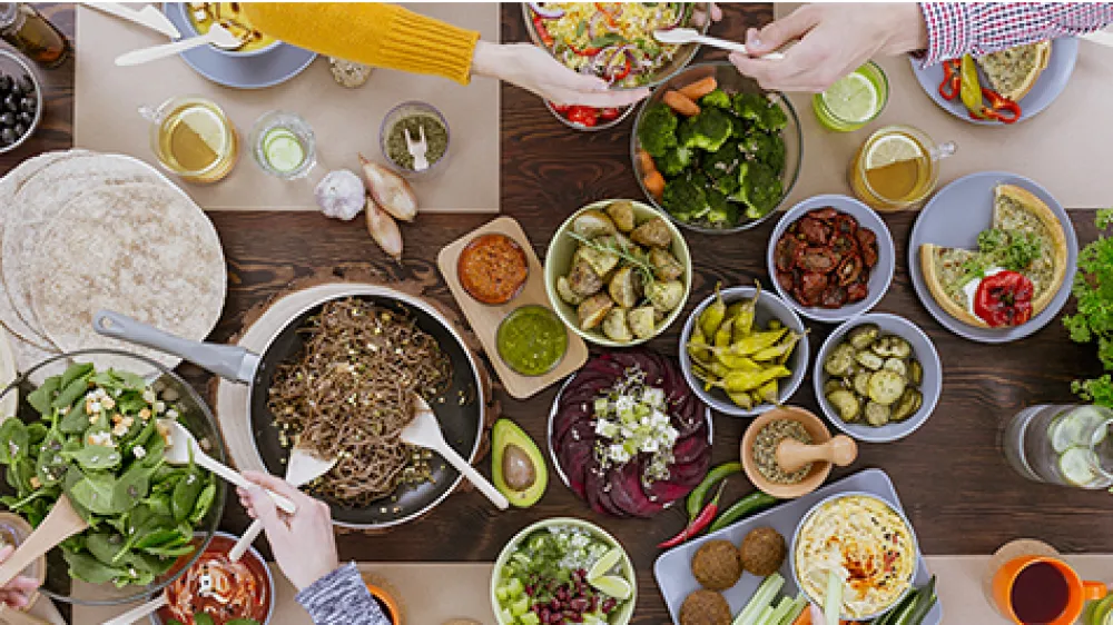 article-table-of-food