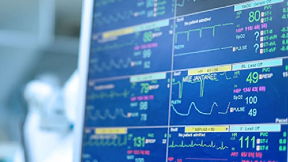 intensive-care-vitals-computer